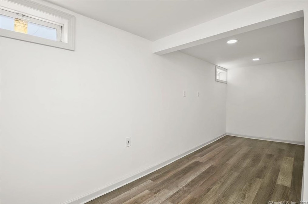 206 Hoadley St, Union City CT  06770-2537 exterior