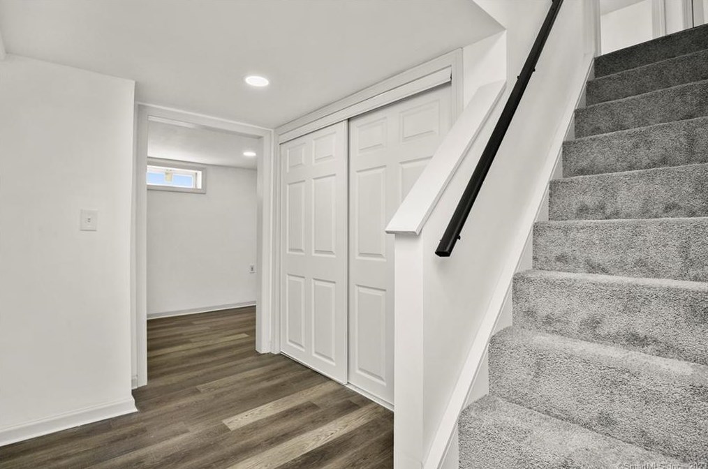 206 Hoadley St, Union City CT  06770-2537 exterior