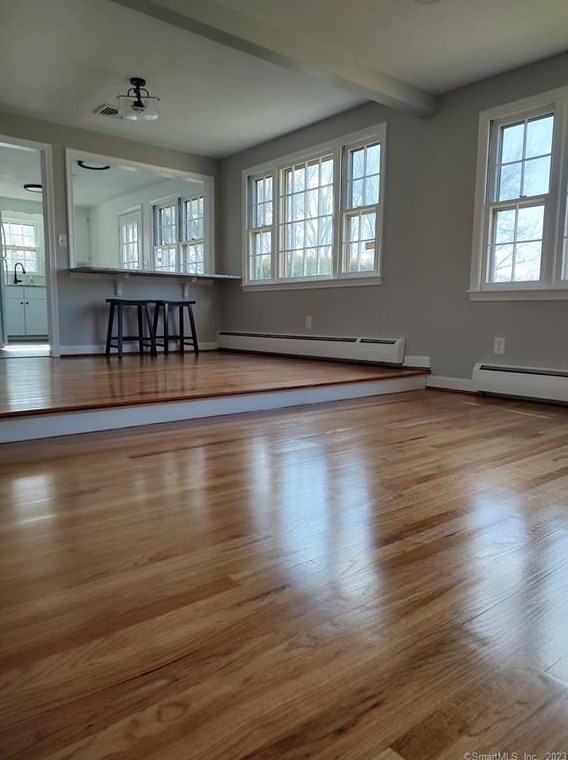215 Tremont St, Hartford CT  06111-4742 exterior