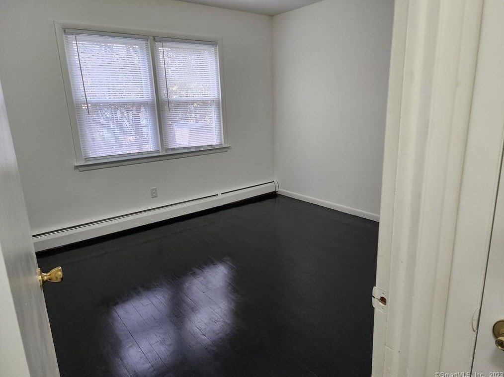 861 Curtis St, Meriden CT  06450-6602 exterior