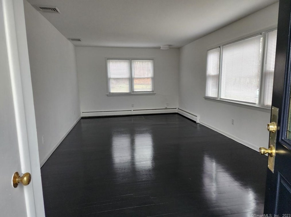 861 Curtis St, Meriden CT  06450-6602 exterior