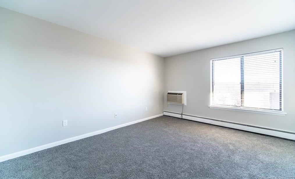 2318 Cromwell Hills Dr, Cromwell CT  06416-1803 exterior