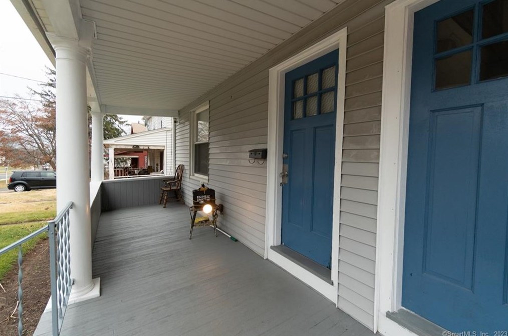 142 Atkins St, Meriden CT  06450-3468 exterior