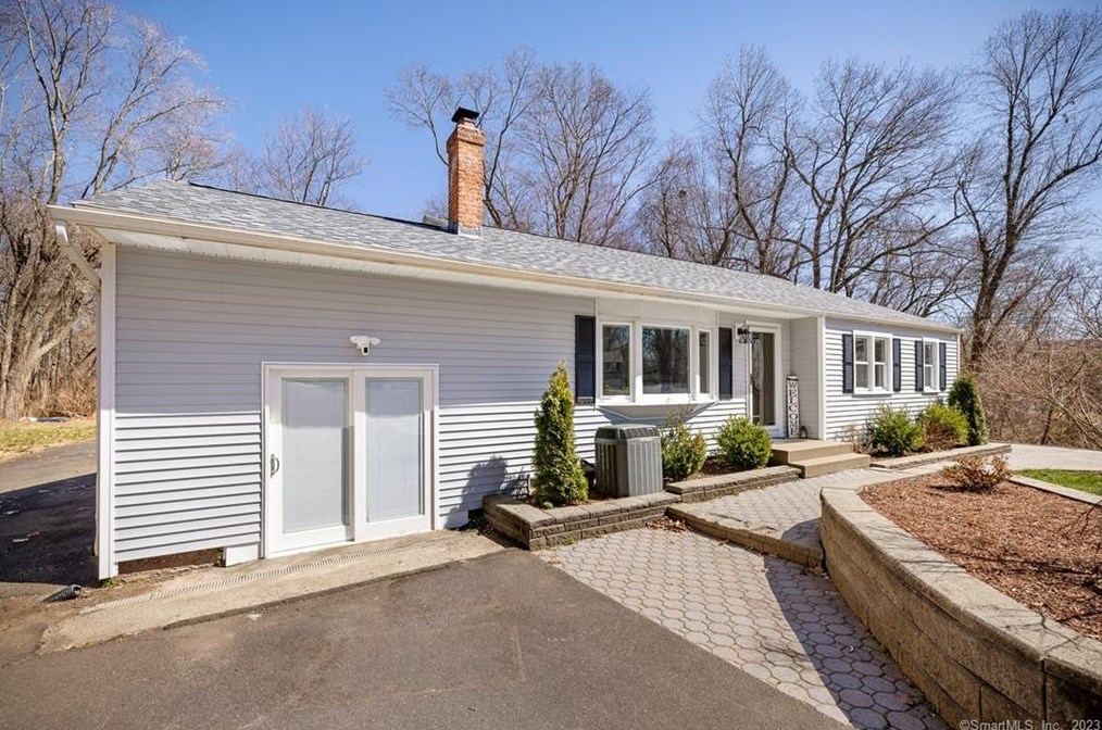 42 Kanter Dr, Vernon CT  06066-5440 exterior