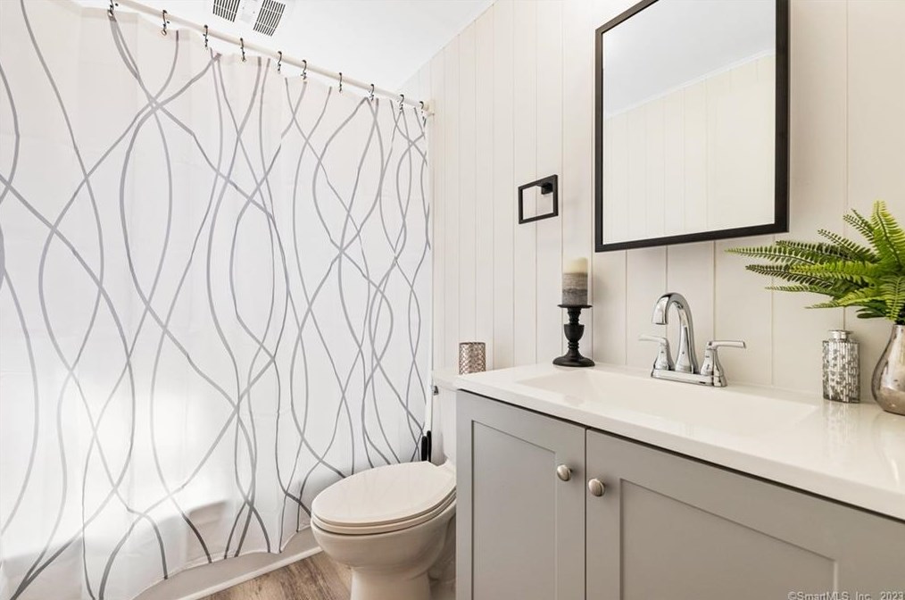 42 Kanter Dr, Vernon CT  06066-5440 exterior