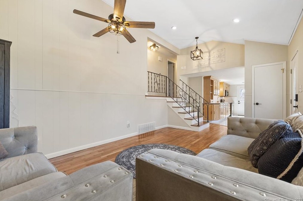 42 Kanter Dr, Vernon CT  06066-5440 exterior