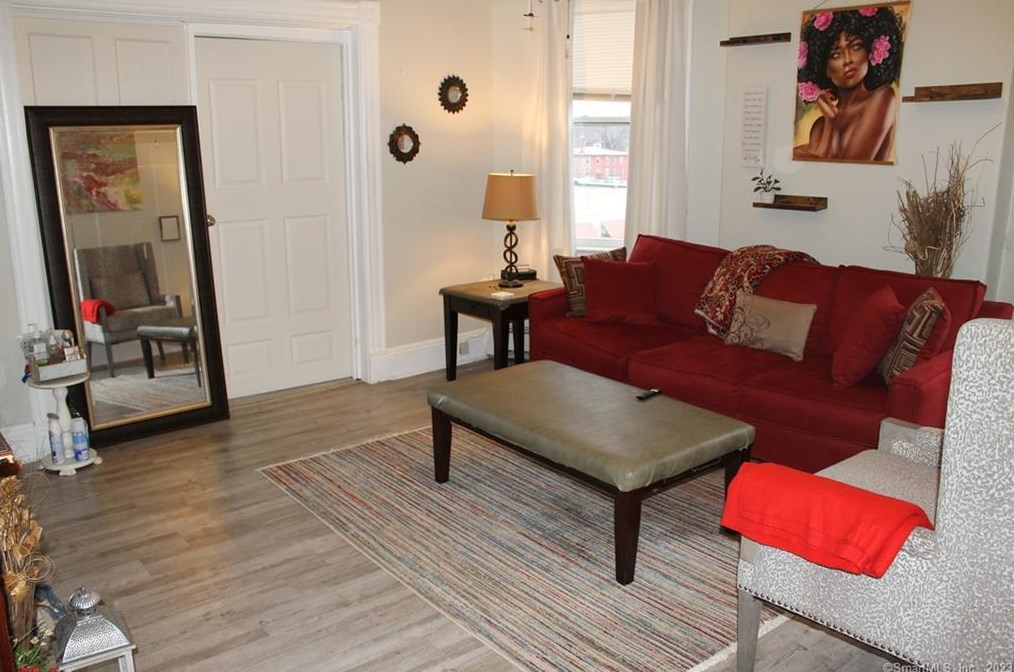 179 Babcock St, Hartford CT  06106-1304 exterior