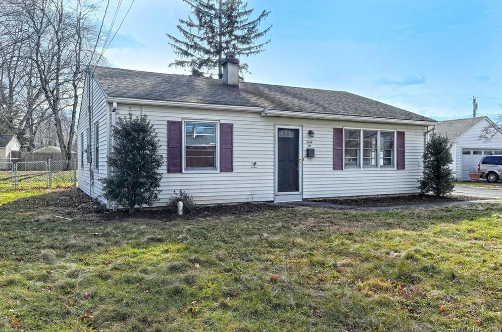 46 Cooper Ave, Wallingford CT  06492-3956 exterior