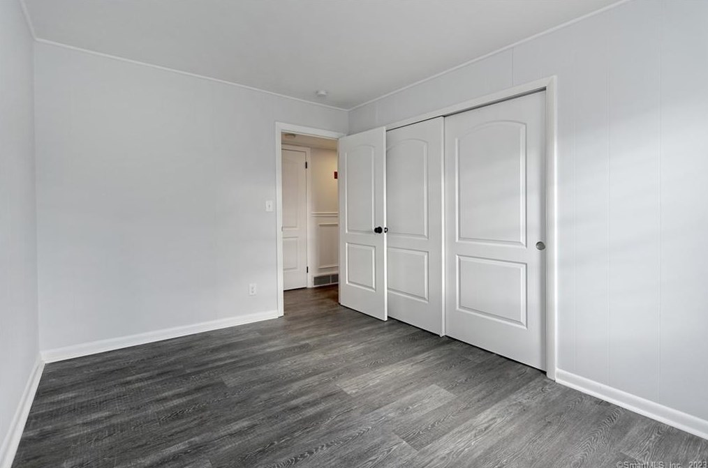46 Cooper Ave, Wallingford CT  06492-3956 exterior