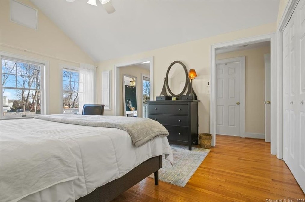 92 Grove St, Clinton CT  06413-1907 exterior