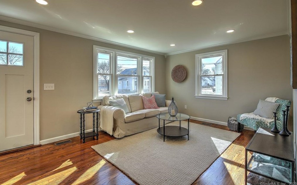 62 Prospect Place Ext, New Haven CT  06512-3741 exterior