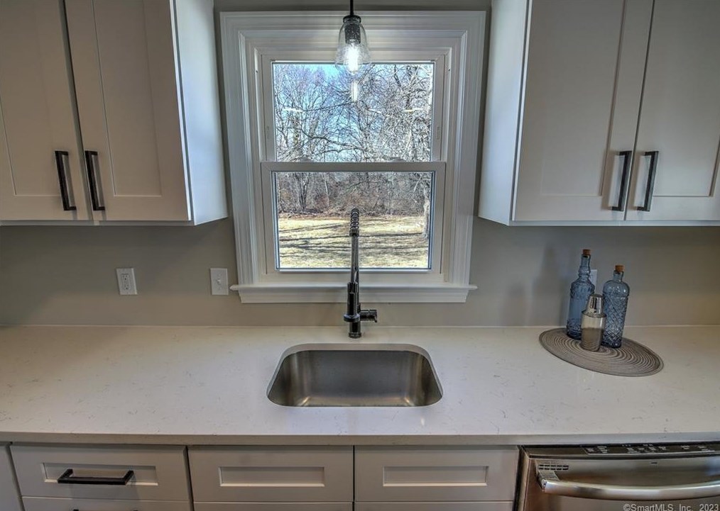 62 Prospect Place Ext, New Haven CT  06512-3741 exterior