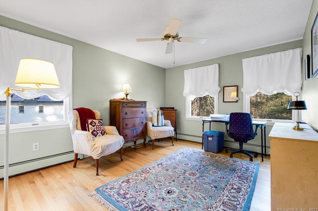 43 Pine Glen Rd, Simsbury CT 06070-2713 exterior