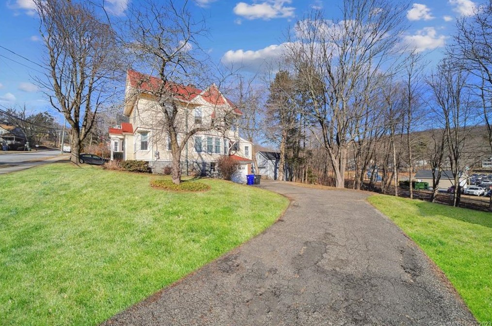44 Spencer St, Winsted CT  06098-1116 exterior