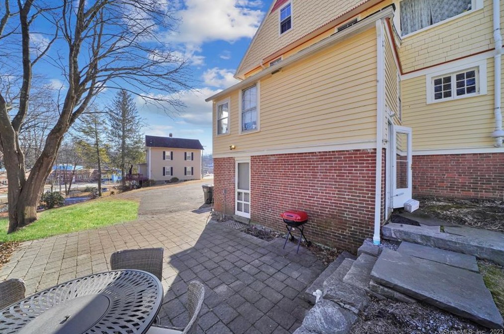 44 Spencer St, Winsted CT  06098-1116 exterior