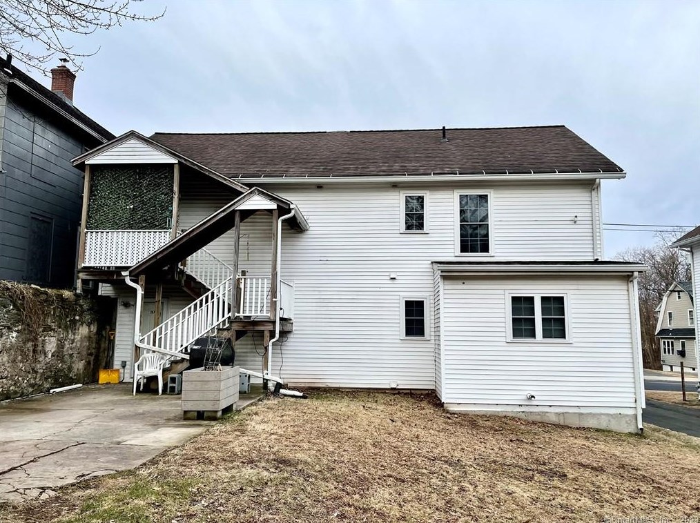 26 Orchard St, Vernon CT  06066-3034 exterior