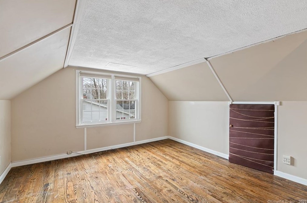 23 Foote Rd, New Haven CT  06512-2504 exterior