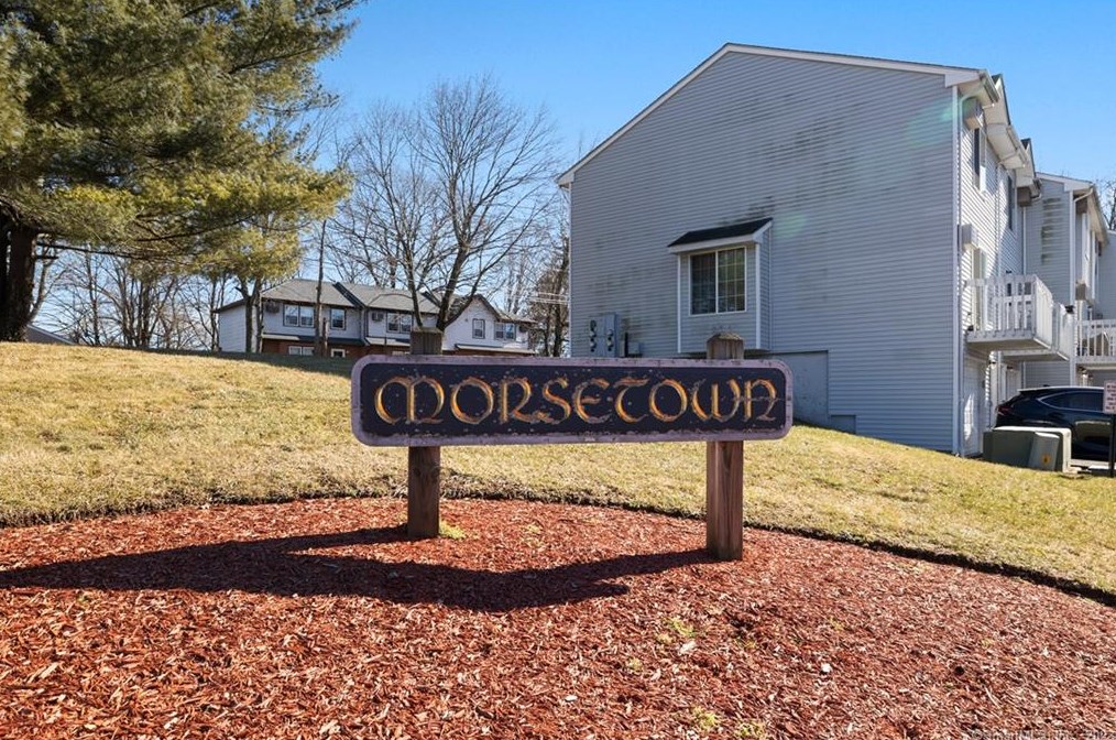26 Guiel Pl, Meriden CT  06450-2386 exterior