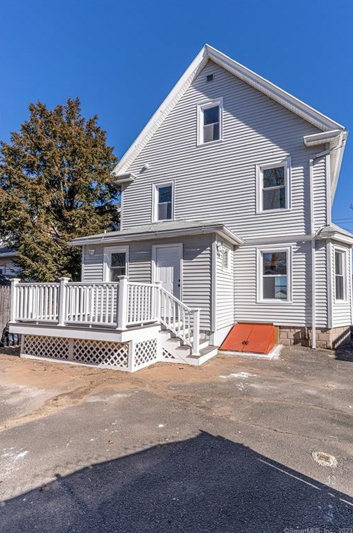 346 1st Ave, New Haven CT  06516-3812 exterior
