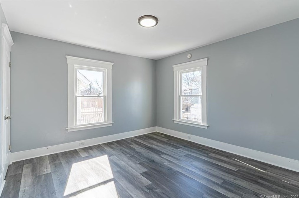 346 1st Ave, New Haven CT  06516-3812 exterior