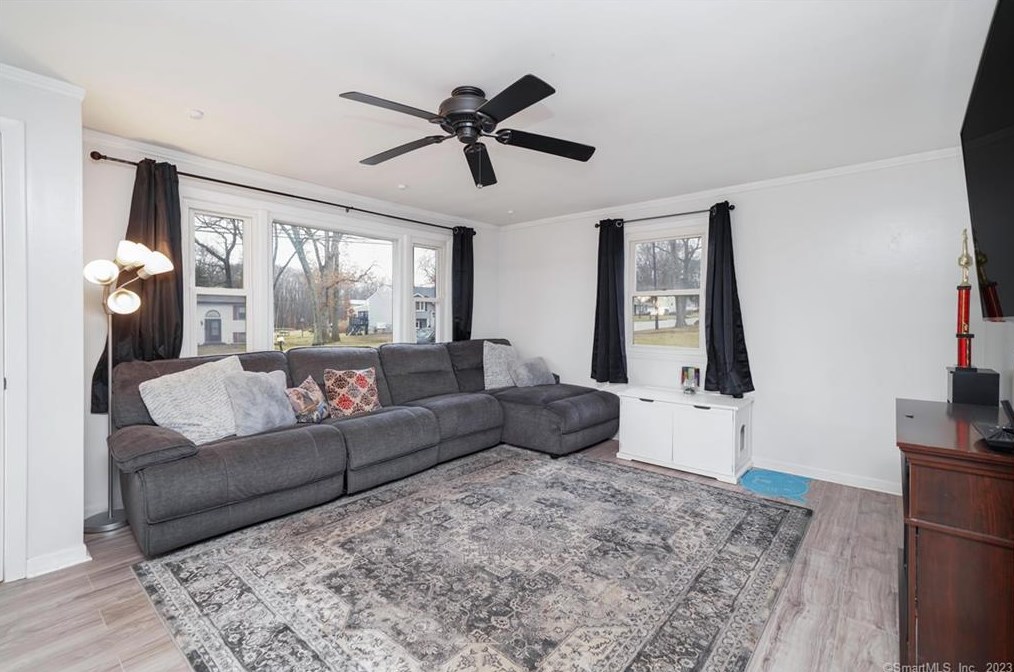 141 Yantic Ln, Norwich CT  06360-1455 exterior