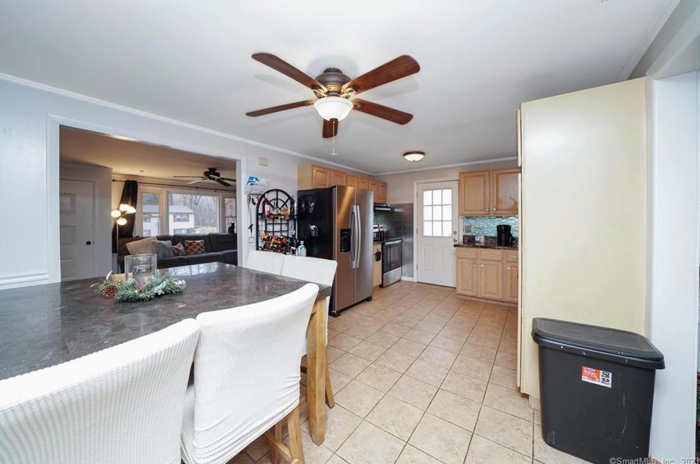 141 Yantic Ln, Norwich CT  06360-1455 exterior