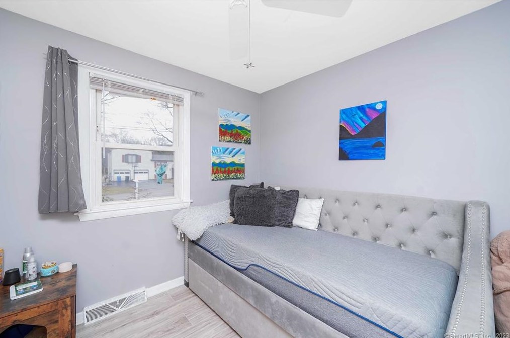 141 Yantic Ln, Norwich CT  06360-1455 exterior