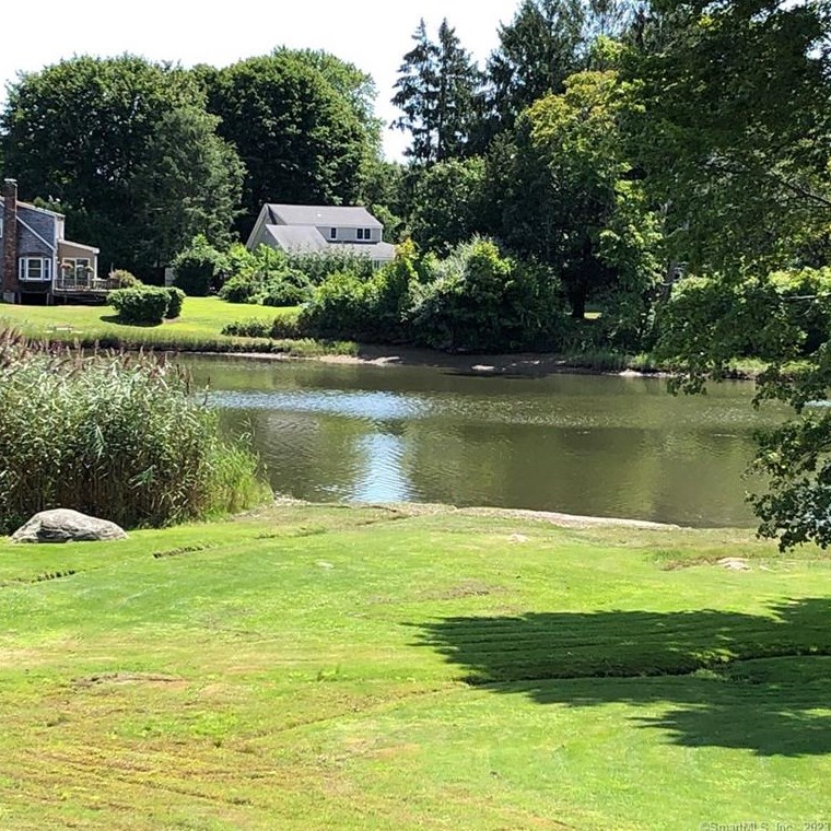 50 Borodell Ave, Mystic CT  06355-3058 exterior