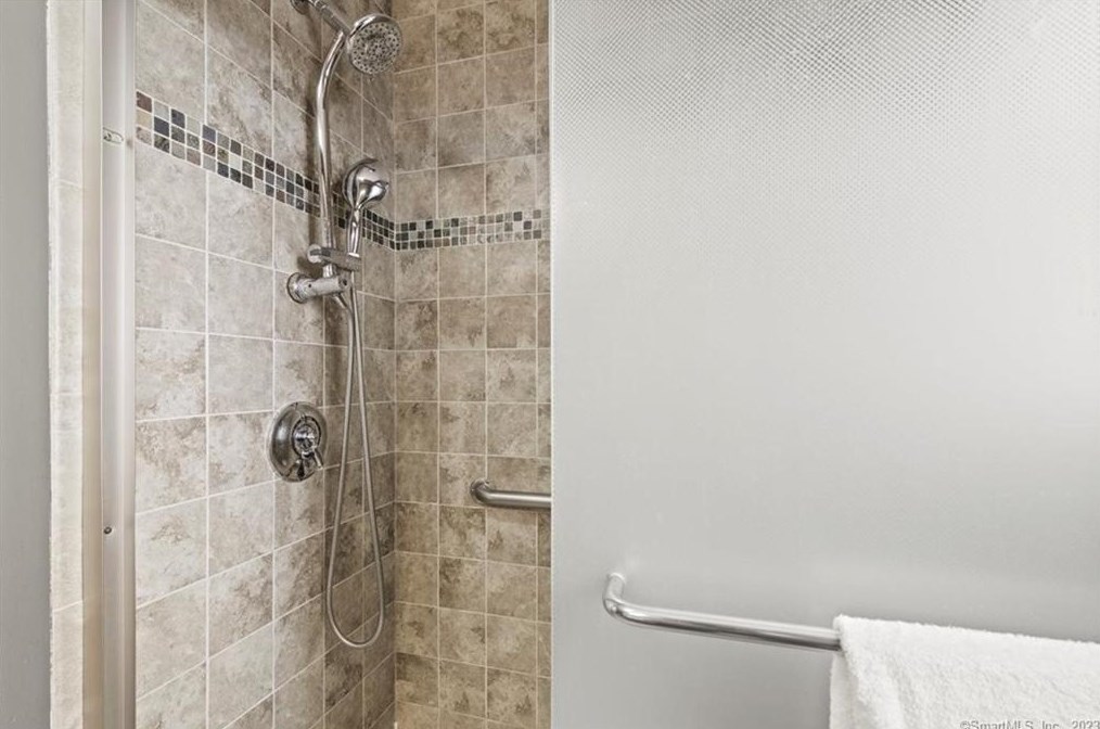 66 Concord St, New Haven CT 06514-4017 exterior