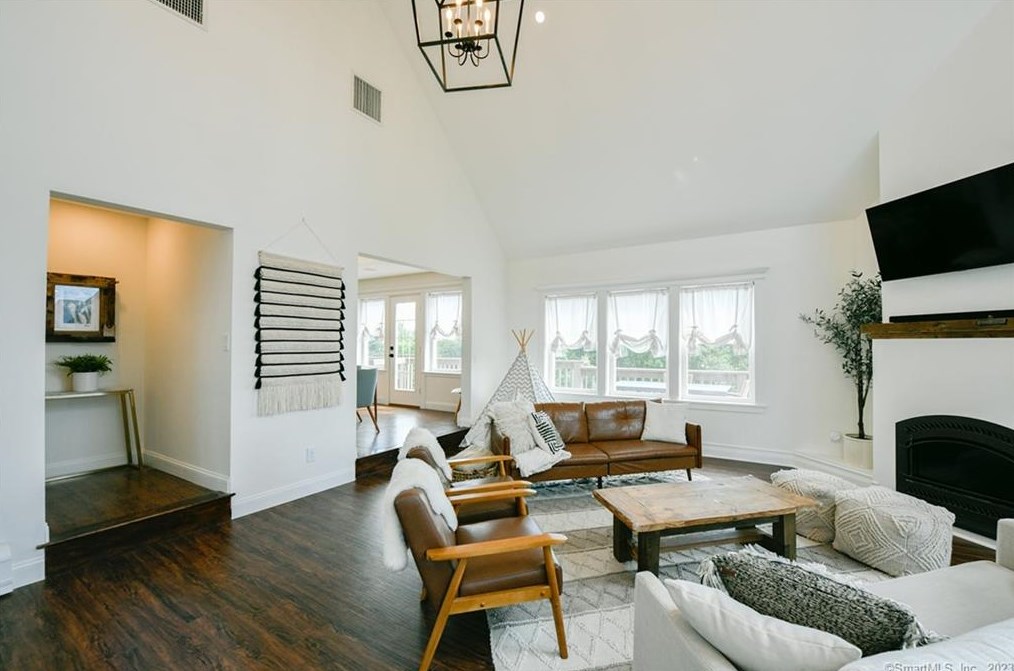 57 Bayview Cir, Watertown CT  06795-1328 exterior