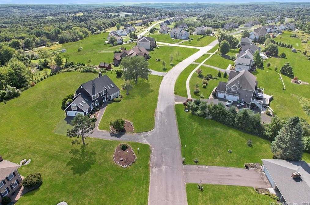 57 Bayview Cir, Watertown CT  06795-1328 exterior
