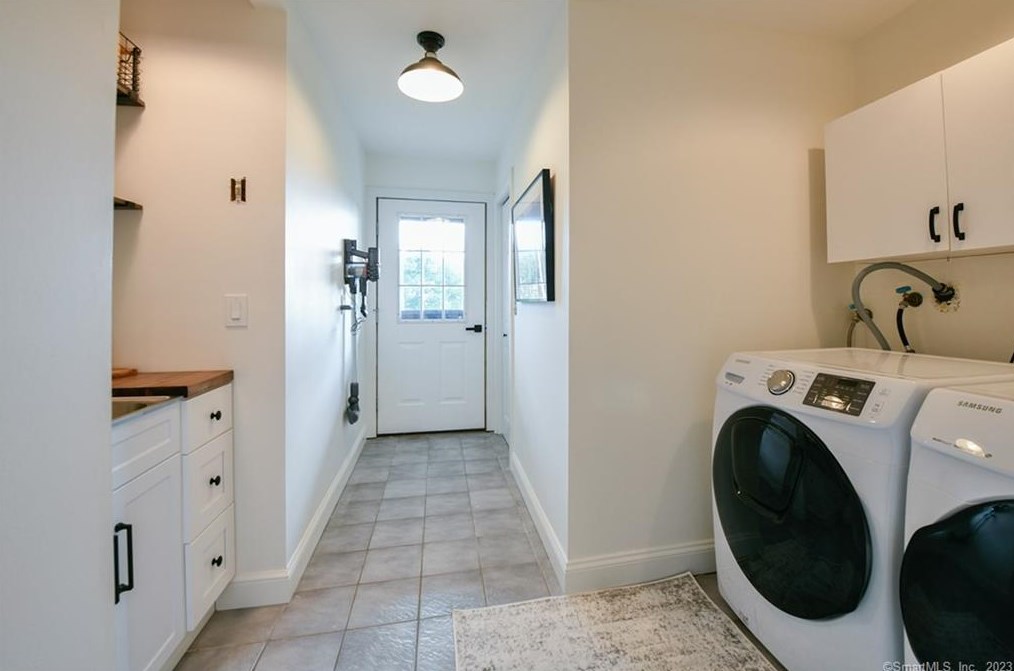 57 Bayview Cir, Watertown CT  06795-1328 exterior
