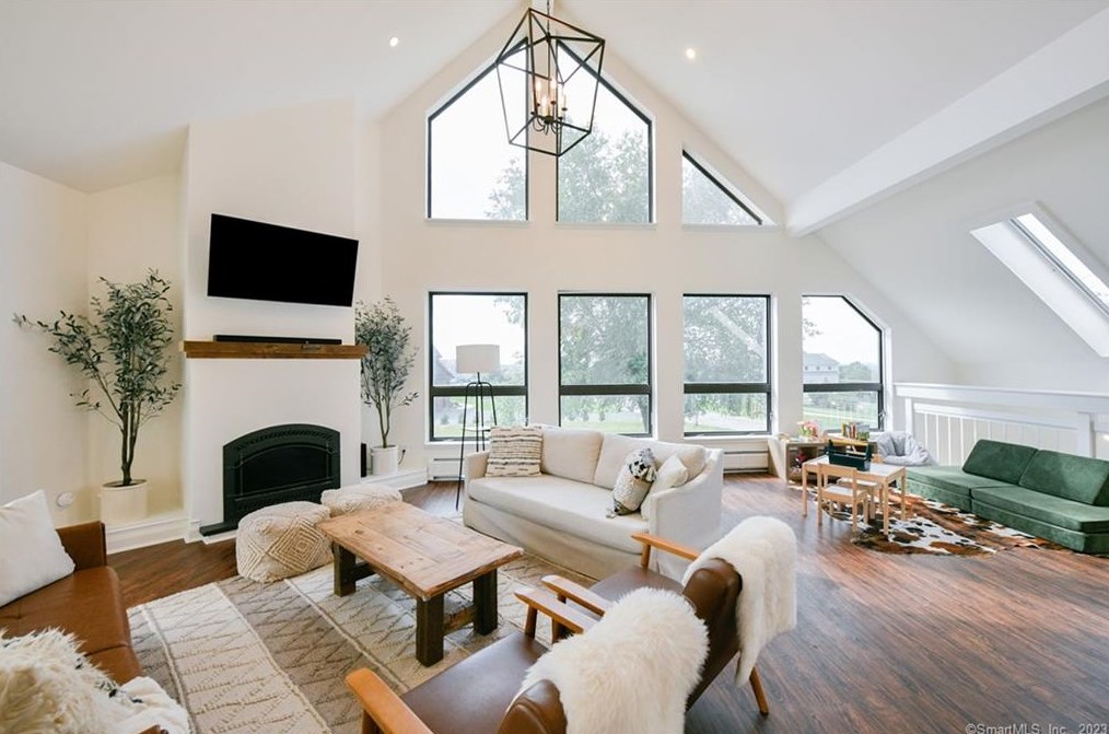 57 Bayview Cir, Watertown CT  06795-1328 exterior
