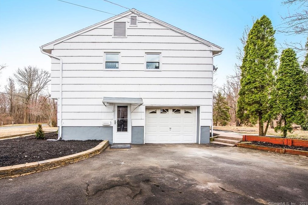 41 Brook St, Hartford CT  06108-1002 exterior
