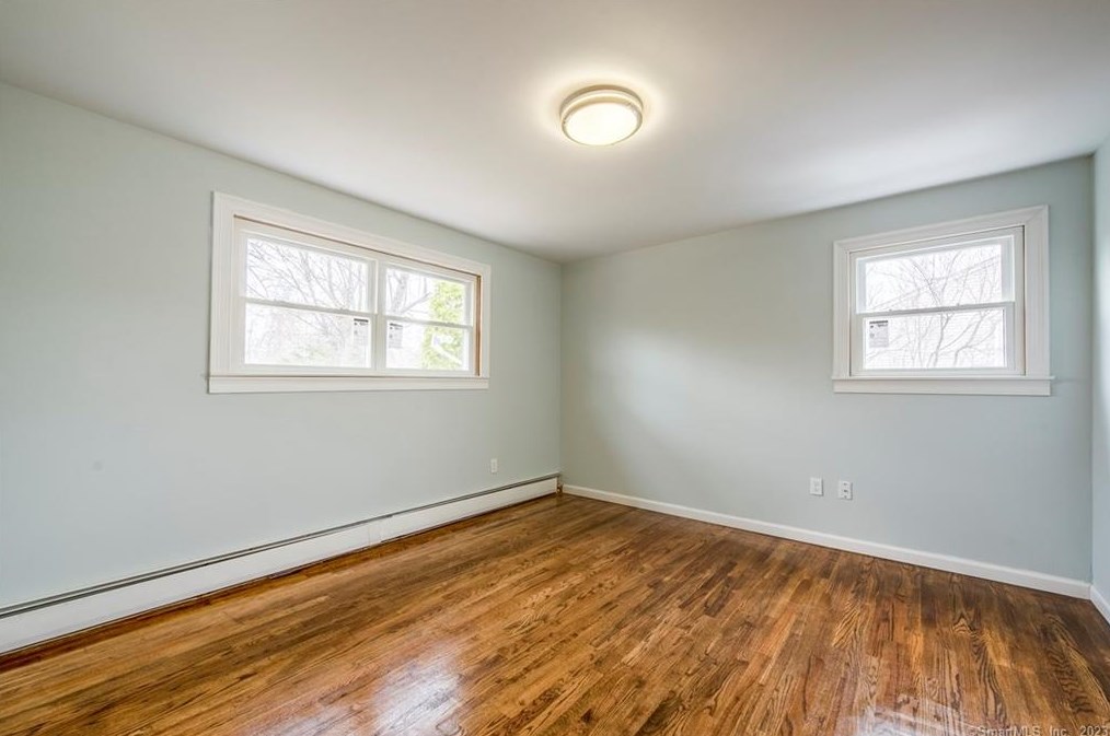 41 Brook St, Hartford CT  06108-1002 exterior