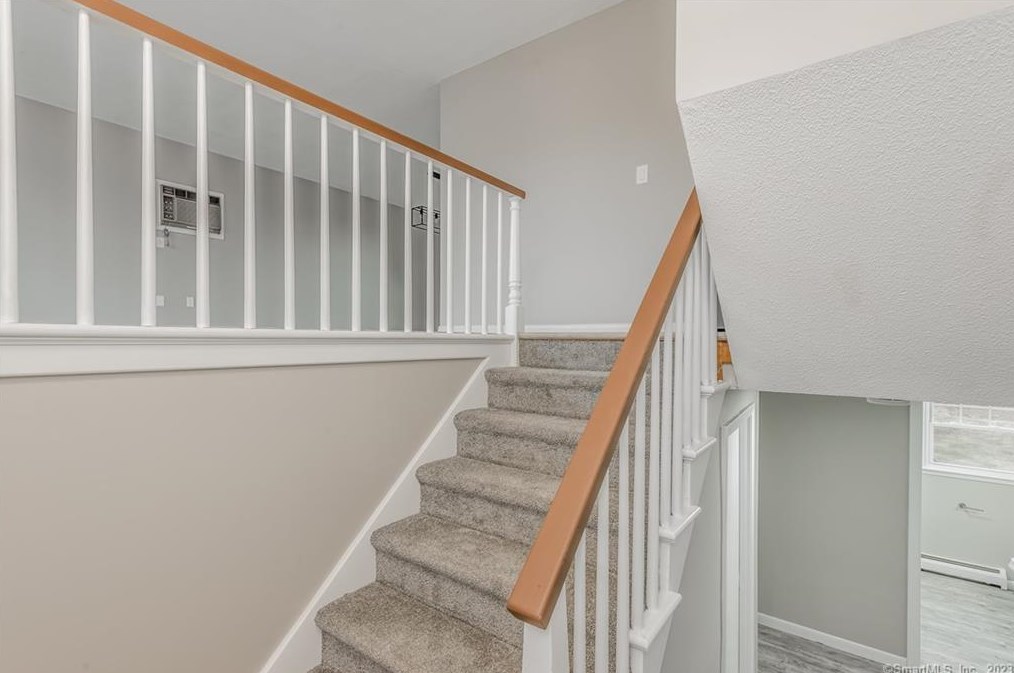 53 Evergreen Rd, Cromwell CT  06416-1638 exterior