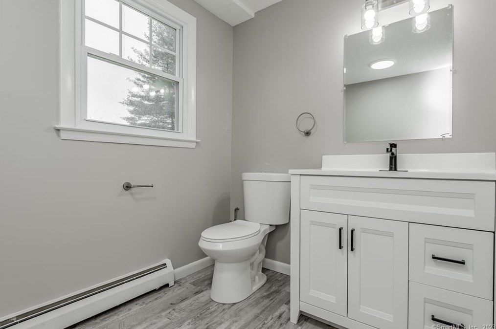 53 Evergreen Rd, Cromwell CT  06416-1638 exterior
