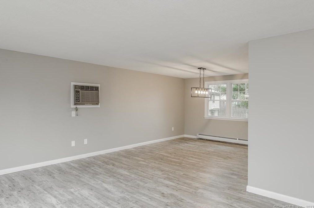 53 Evergreen Rd, Cromwell CT  06416-1638 exterior