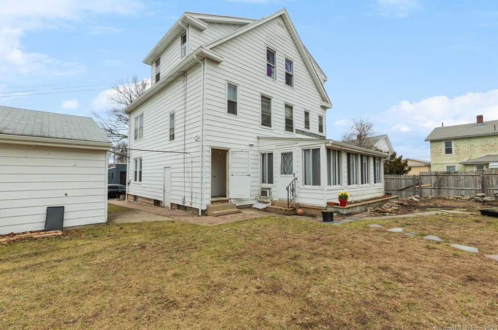 57 Bagley Ave, New Haven CT 06514-4101 exterior