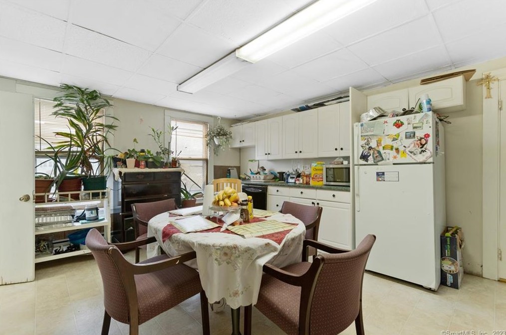 57 Bagley Ave, New Haven CT 06514-4101 exterior