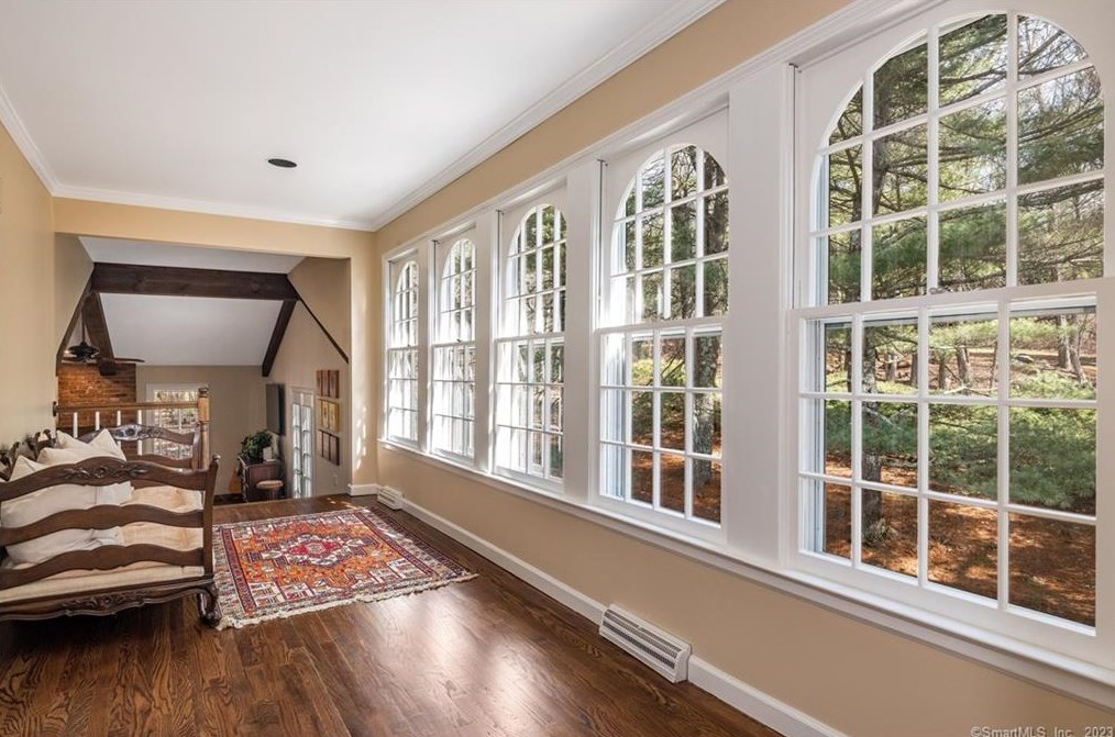 5 Highwood, Simsbury CT  06070-2509 exterior