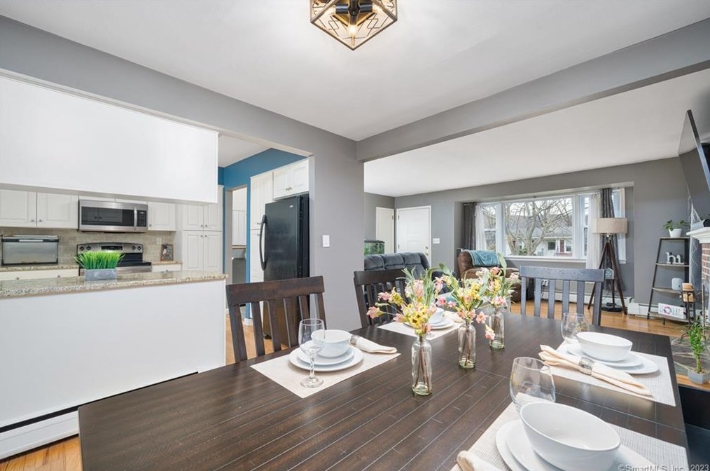 24 Holly Ln, Meriden CT  06450-4749 exterior