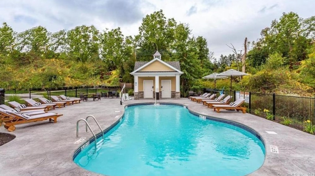 5 Cherry Brook Rd, Collinsville CT  06019-4504 exterior