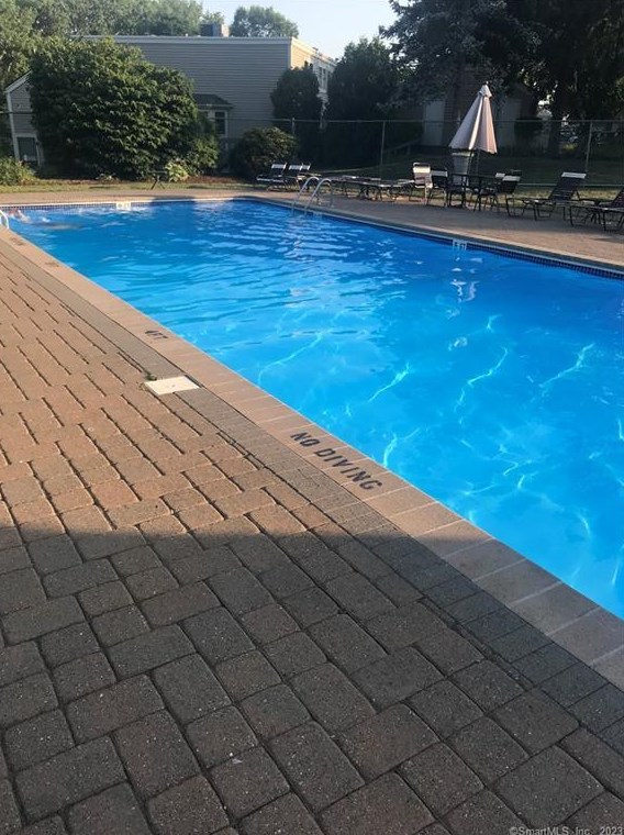 4 Beecher Ln, Rocky Hill CT  06067-3235 exterior