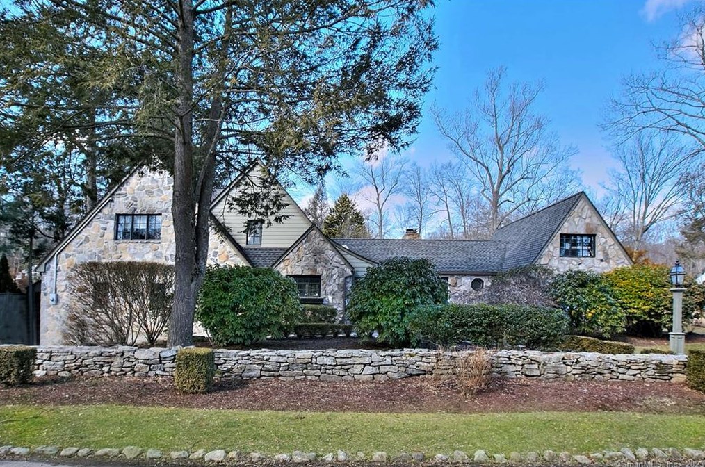 6 Blind Brook Rd, Westport CT  06880-2908 exterior