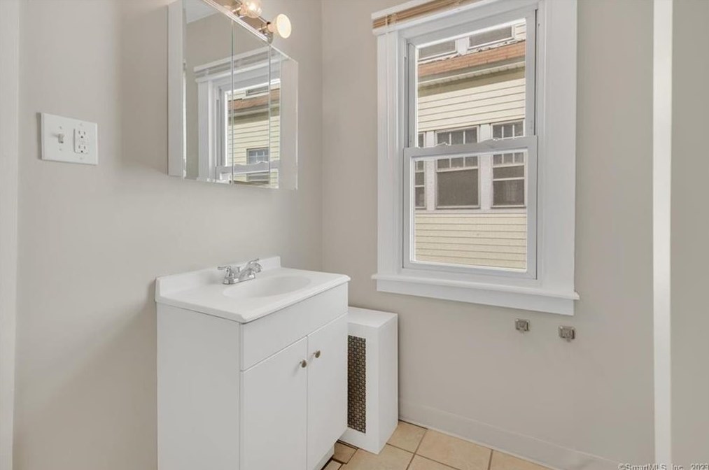 495 Sherman Pkwy, New Haven CT 06511-1749 exterior