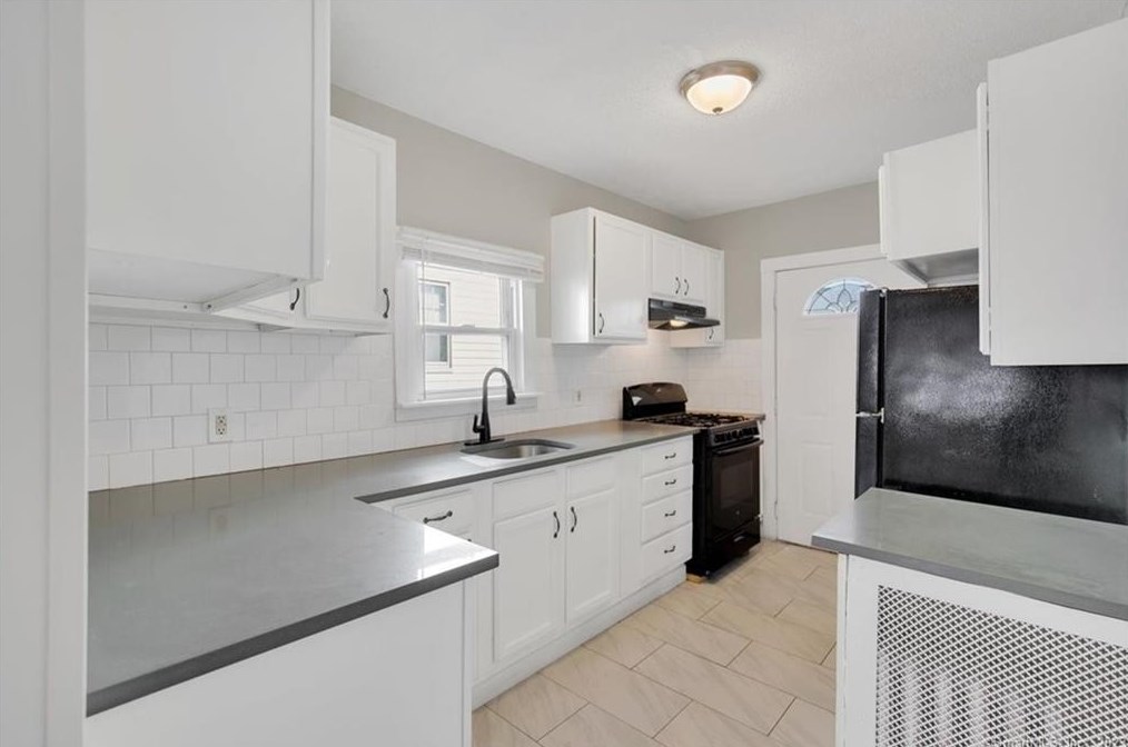 495 Sherman Pkwy, New Haven CT 06511-1749 exterior