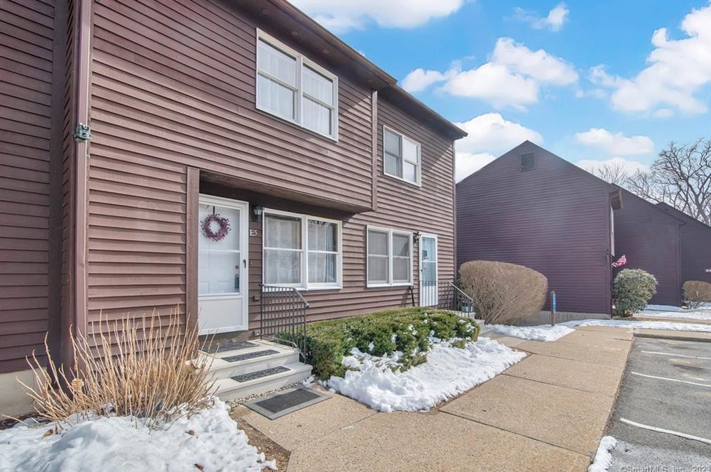 87 Furnace Ave, Stafford CT  06076-1266 exterior