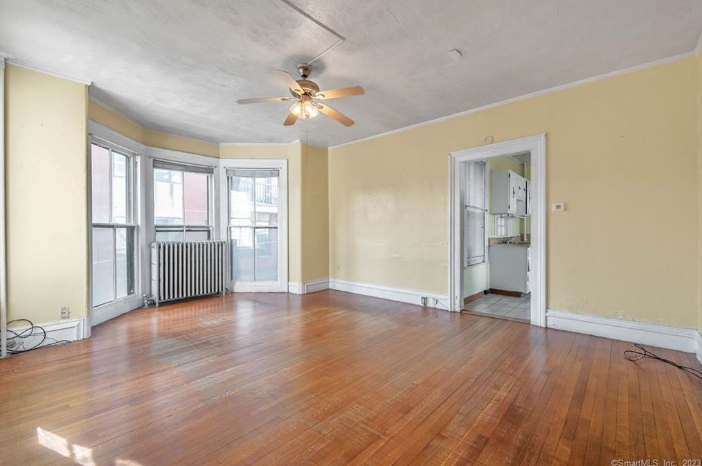 211 Franklin Ave, Hartford CT  06114-1339 exterior