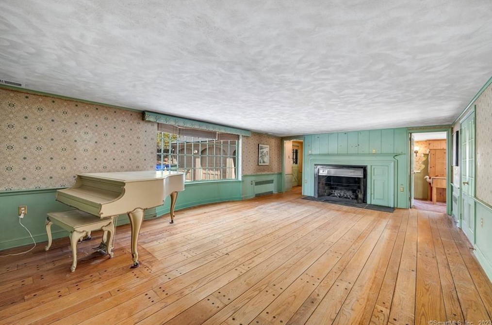 62 Nova Scotia Hill Rd, Watertown CT  06795-2007 exterior